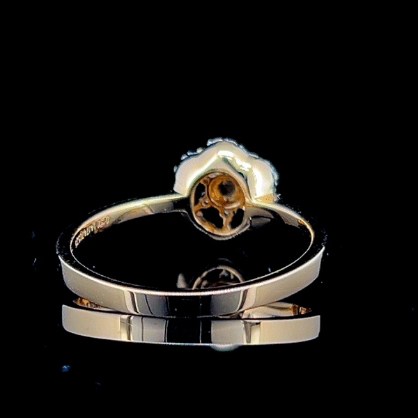 Elegant Gold Diamond Ring - Image 2